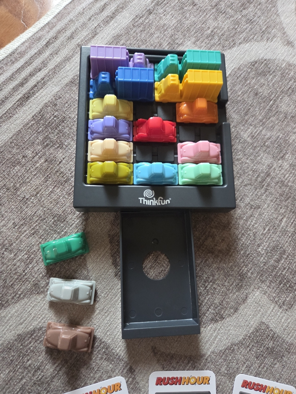 Rush Hour Traffic Jam Puzzle Game - Engaging STEM Toy for Kids Age 8 + - Picture 3 of 6